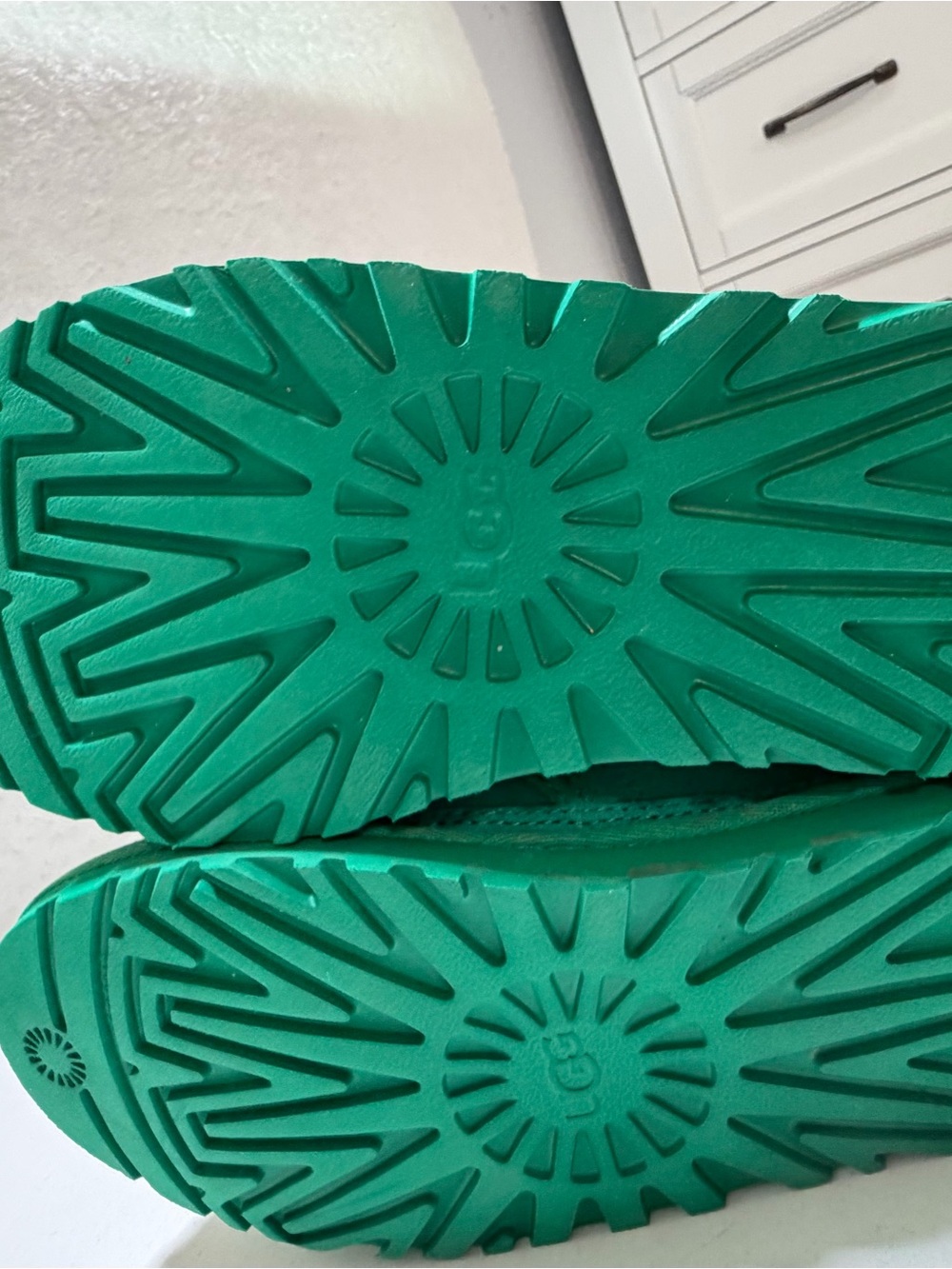 UGG Neumel Parakeet Green Suede Chukka Boots Women’s Size 7 - Picture 10 of 15